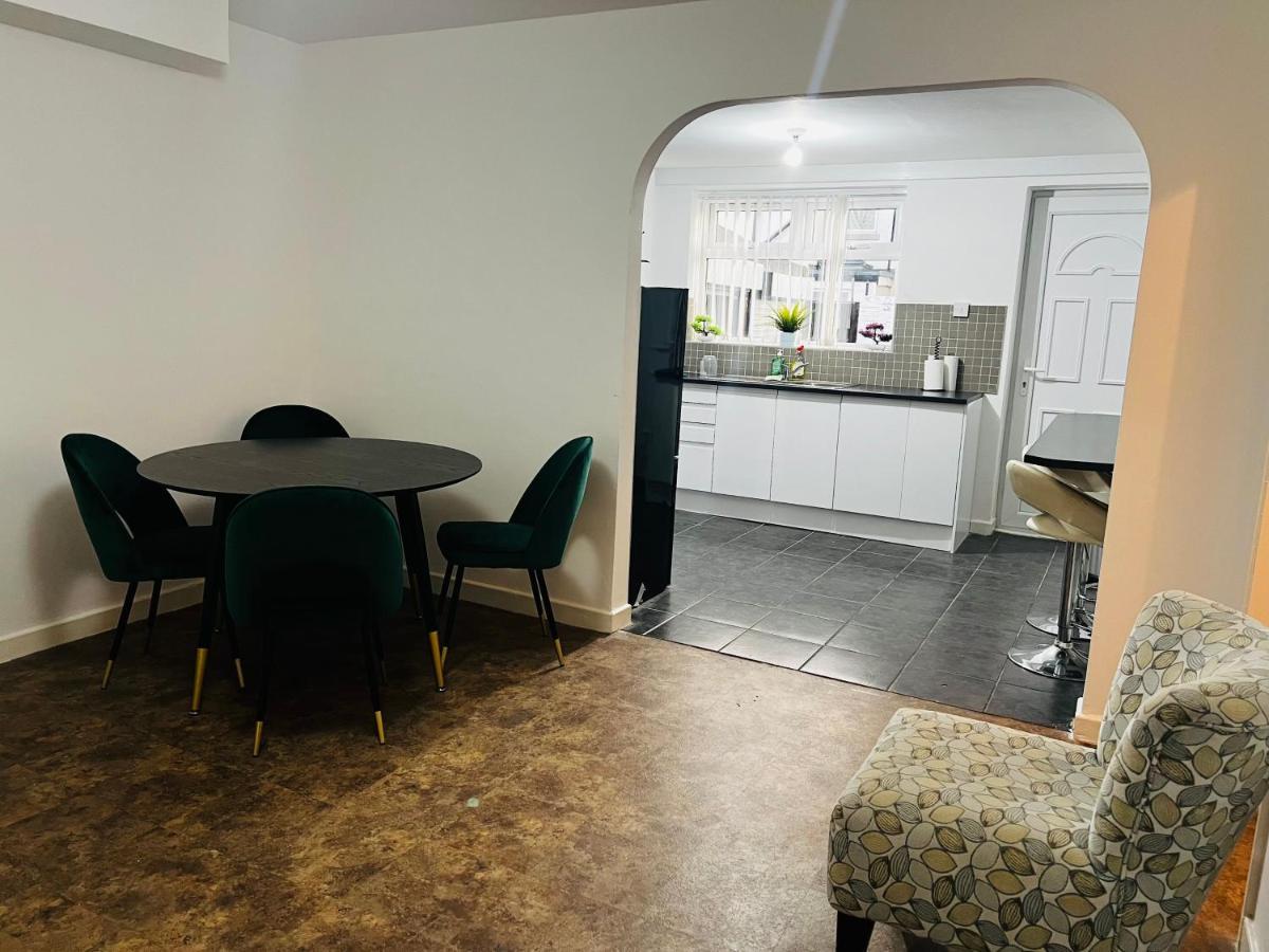 Liberty With Sharing Toilet And Kitchen Liverpool